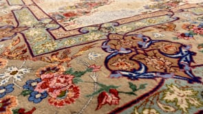 Persian Rug Isfahan Handmade Area Square Traditional 5'1"x5'3" (5x5) Whites/Beige Pink Floral Vase Design #17528