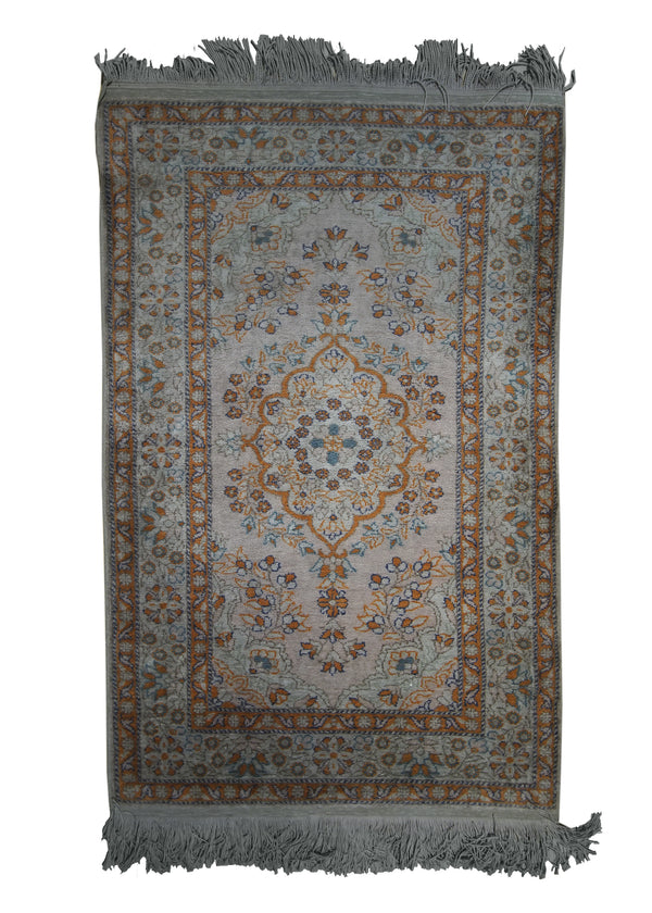 A21320 Oriental Rug Turkish Handmade Area Traditional 2'10'' x 4'3'' -3x4- Whites Beige Orange Floral Design