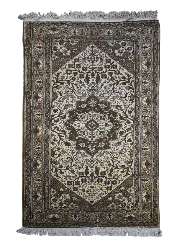 A26250 Oriental Rug Turkish Handmade Area Traditional Neutral 4'0'' x 6'0'' -4x6- Whites Beige Gray Brown Floral Design