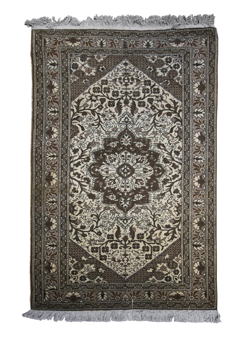 A26250 Oriental Rug Turkish Handmade Area Traditional Neutral 4'0'' x 6'0'' -4x6- Whites Beige Gray Brown Floral Design