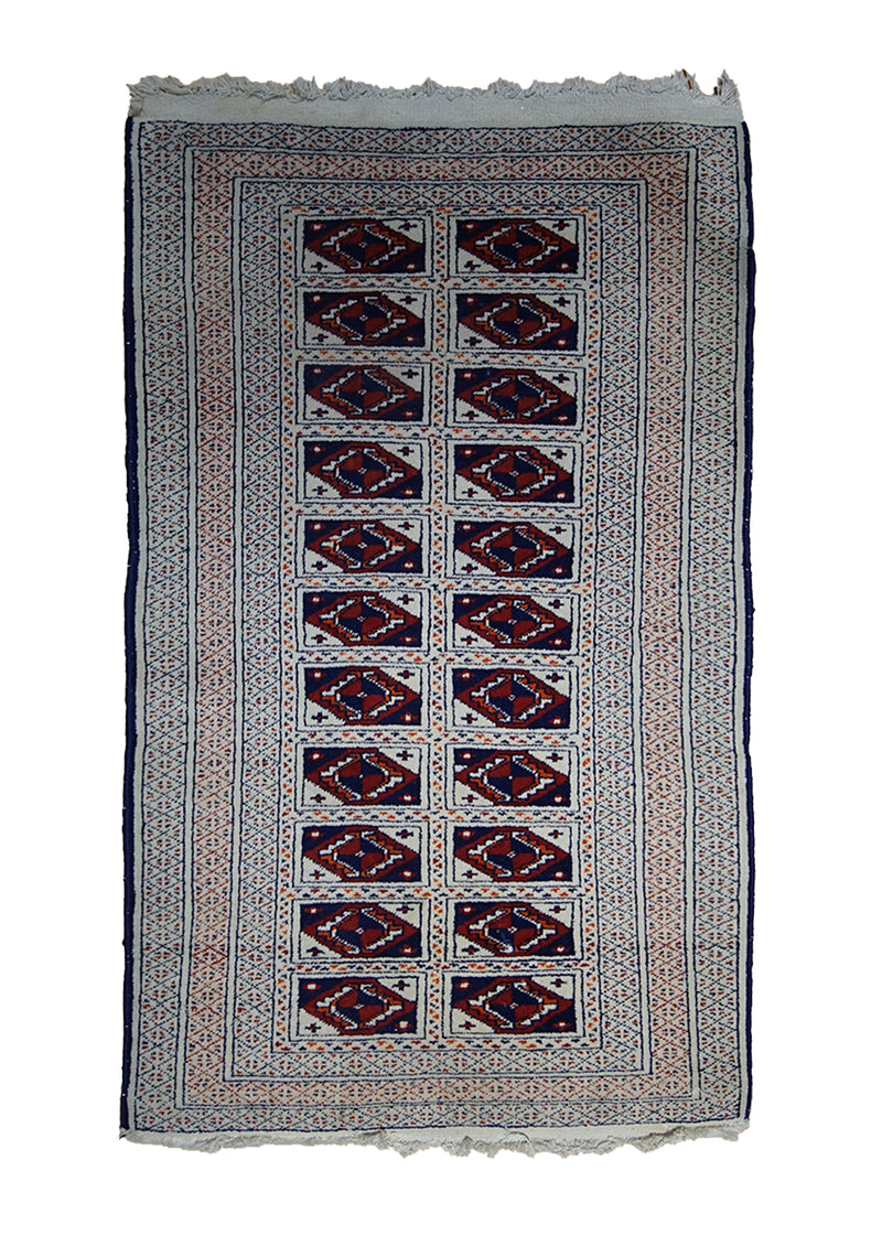 A26551 Persian Rug Turkmen Handmade Area Tribal 2'5'' x 3'7'' -2x4- Whites Beige Geometric Elephant Foot Bokhara Design