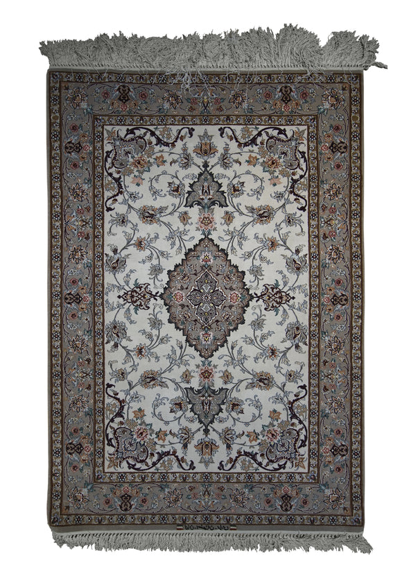 A27512 Persian Rug Isfahan Handmade Area Traditional 3'6'' x 5'5'' -4x5- Whites Beige Green Floral Design
