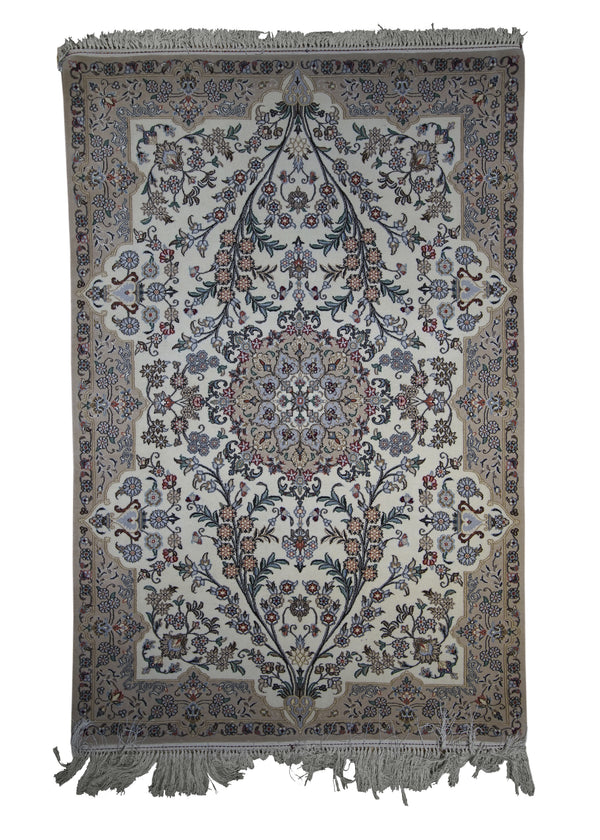 A27514 Persian Rug Isfahan Handmade Area Traditional 3'5'' x 5'5'' -3x5- Whites Beige Green Floral Design