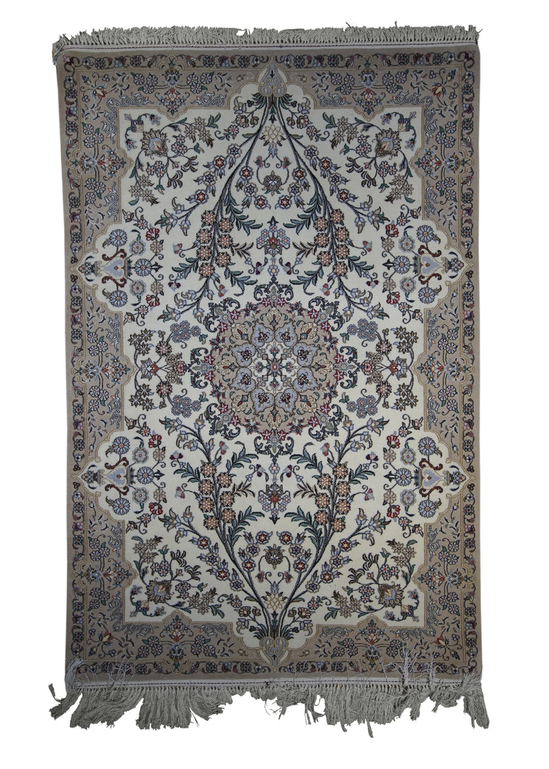 A27514 Persian Rug Isfahan Handmade Area Traditional 3'5'' x 5'5'' -3x5- Whites Beige Green Floral Design