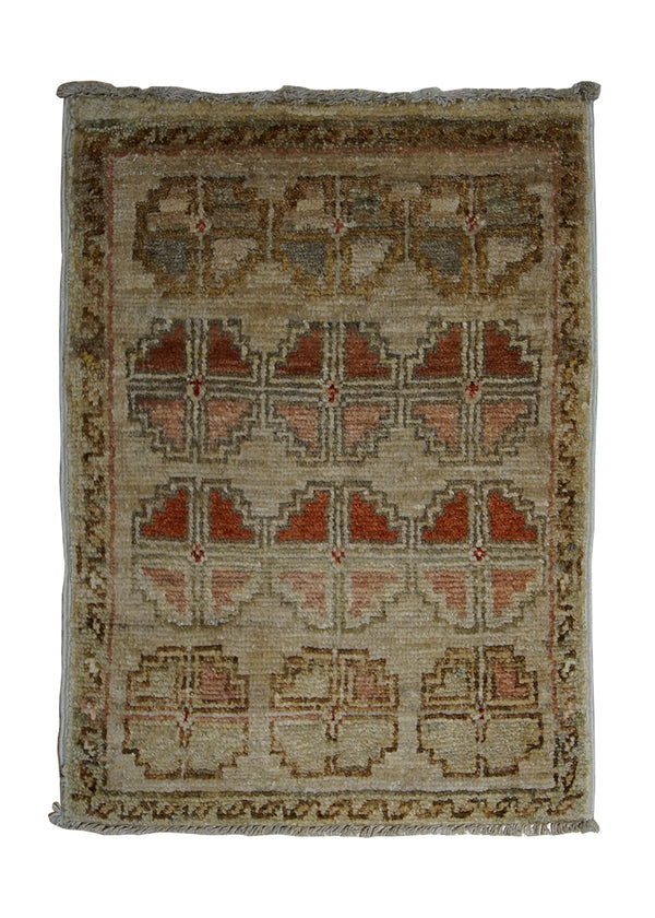 A28299 Oriental Rug Pakistani Handmade Area Transitional 1'4'' x 1'10'' -1x2- Whites Beige Geometric Design