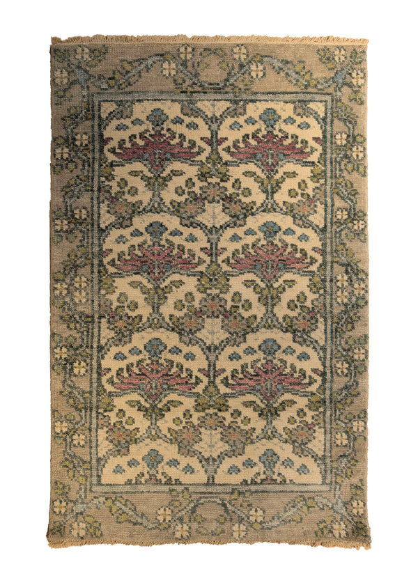 A33879 Oriental Rug Indian Handmade Area Transitional 3'6'' x 5'6'' -4x6- Whites Beige Floral Design
