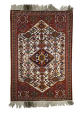 Persian Rug Ghashghaei Handmade Area Tribal 3'5"x5'0" (3x5) Whites/Beige Red Geometric Design #A20403