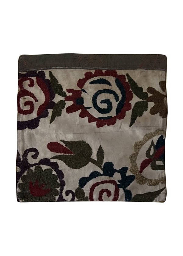 Oriental Rug Uzbek Handmade Pillow Traditional 1'4"x1'4" (1x1) Whites/Beige Suzani Floral Design #A24884