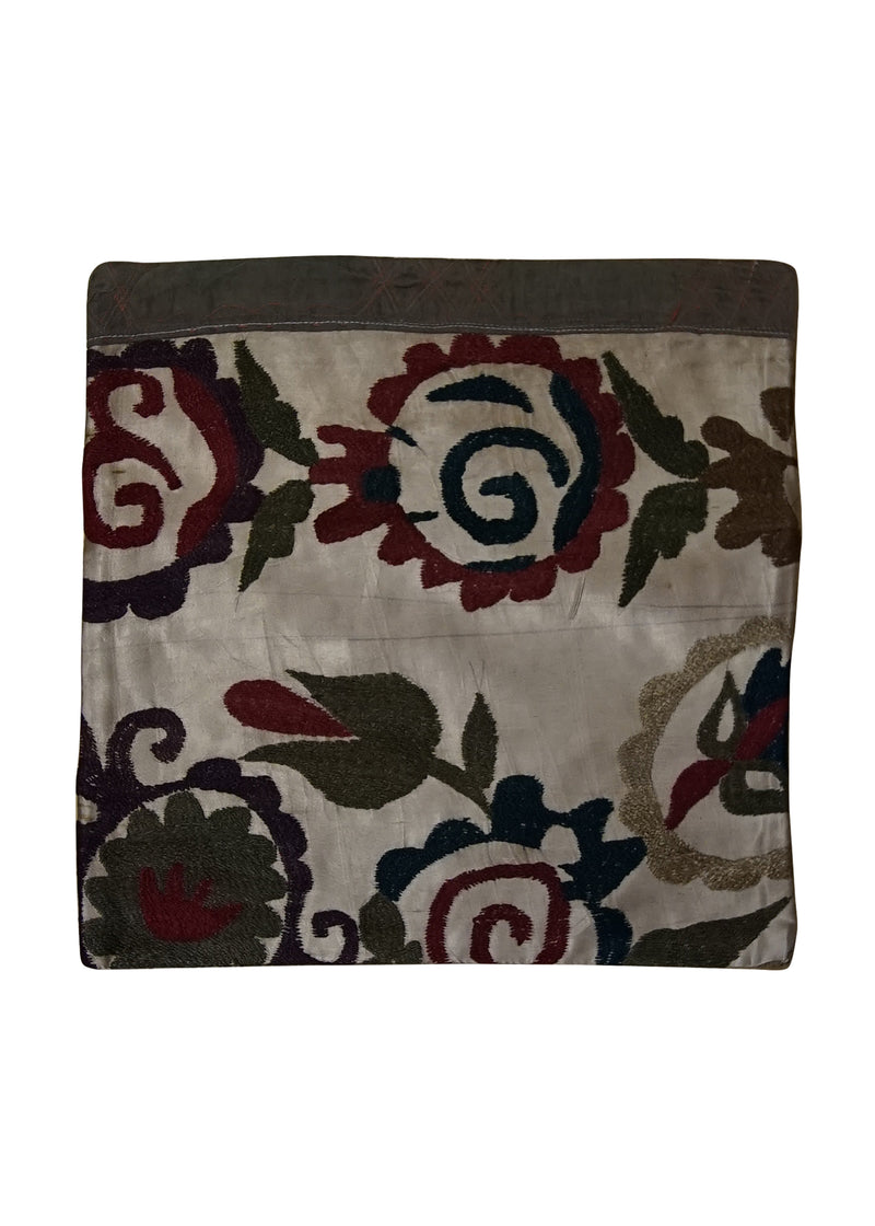 Oriental Rug Uzbek Handmade Pillow Traditional 1'4"x1'4" (1x1) Whites/Beige Suzani Floral Design #A24884