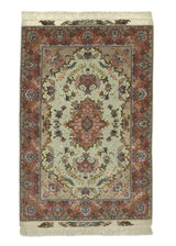 30443 Persian Rug Tabriz Handmade Area Traditional 3'3'' x 4'9'' -3x5- Pink Whites Beige Floral Naghsh Design