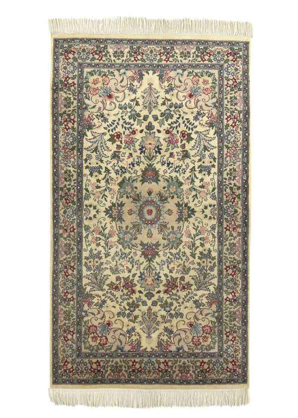 31971 Oriental Rug Pakistani Handmade Area Traditional 3'0'' x 5'4'' -3x5- Whites Beige Floral Design